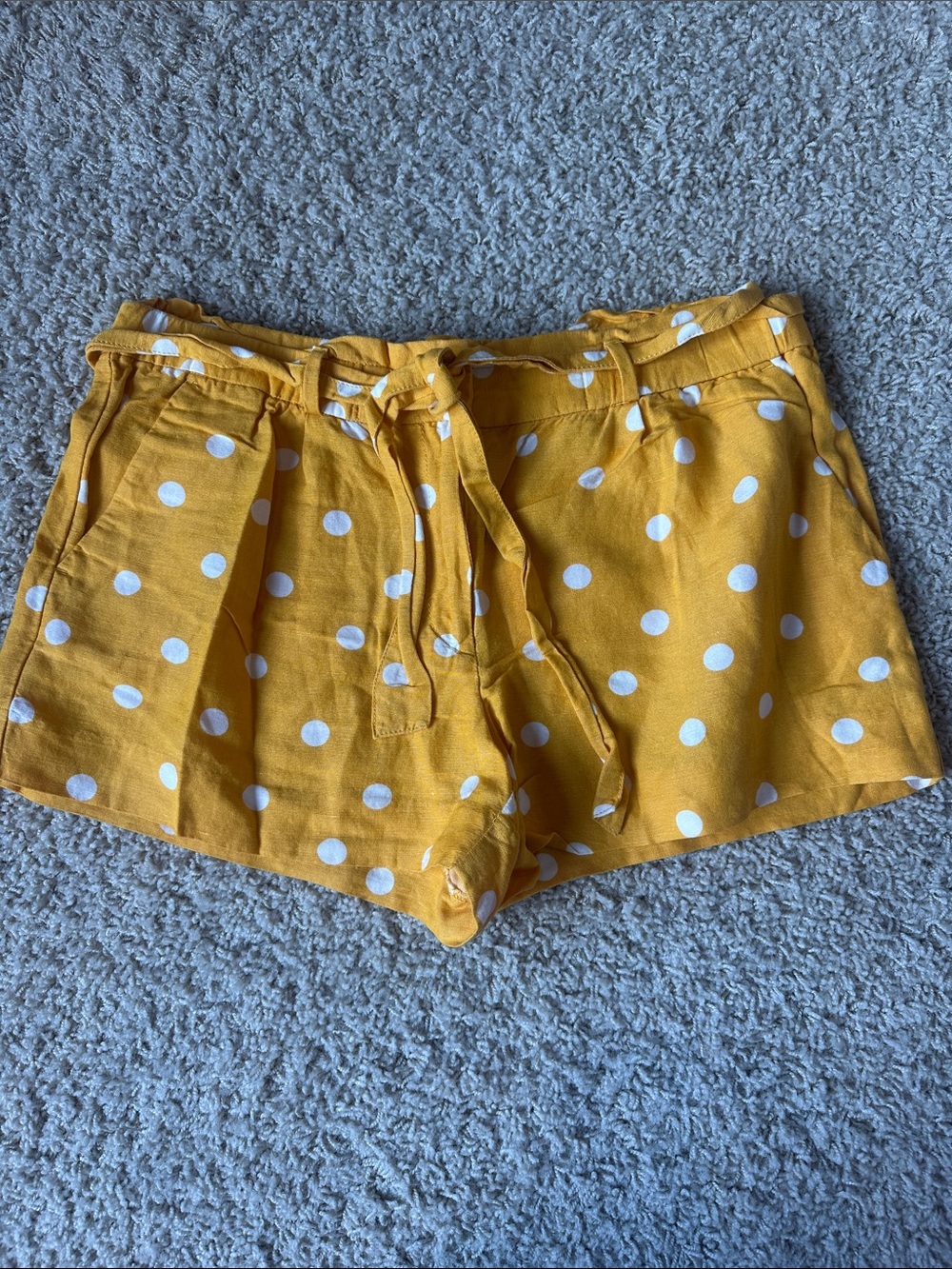 LOFT Yellow Polka Dot Tie-Waist Women’s Shorts Size M